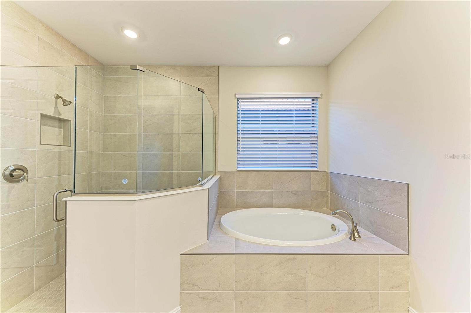 TOSCANA ISLES PH 7 UN 2 - Residential Lease