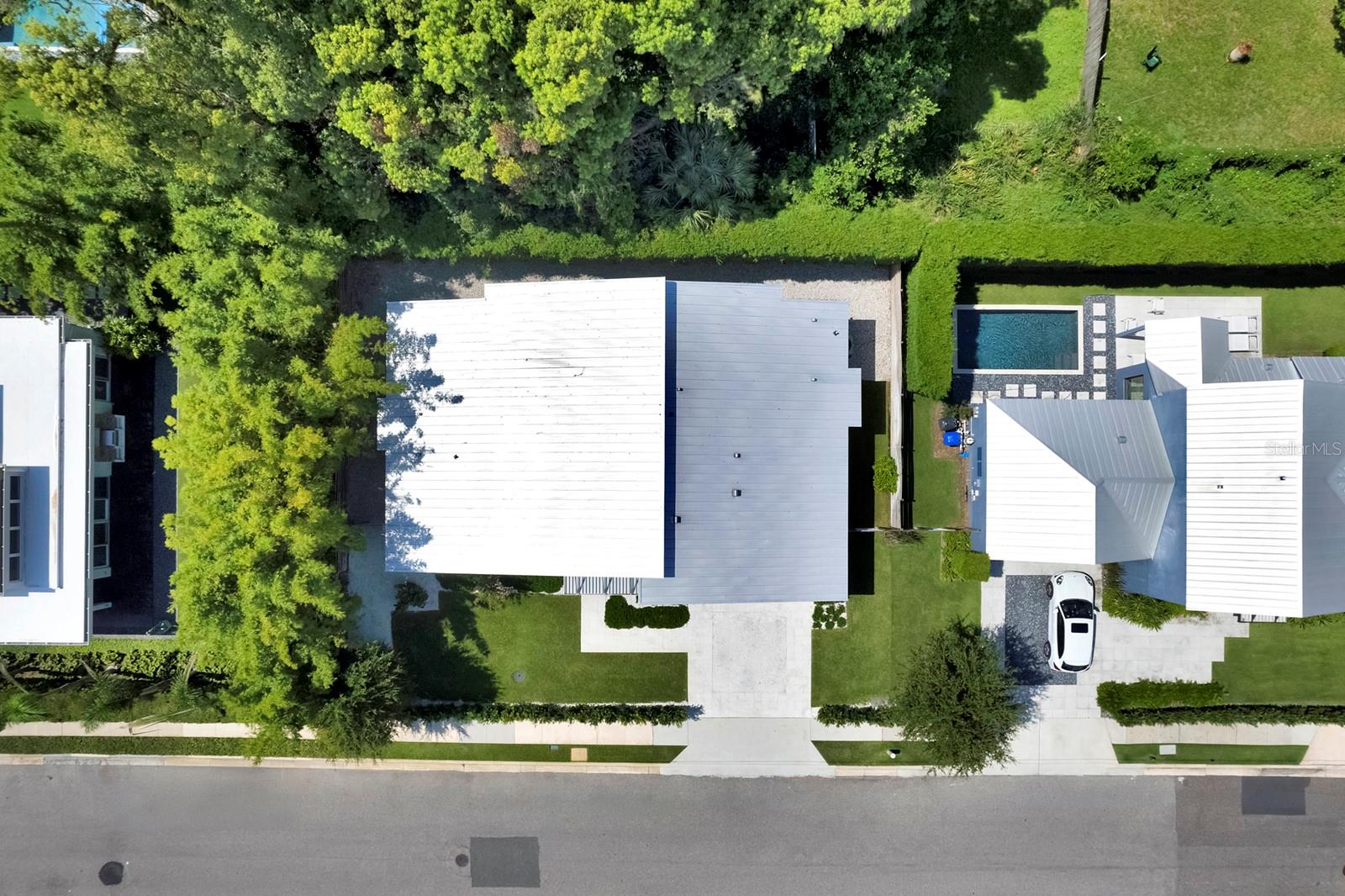 462 W LYMAN AVENUE