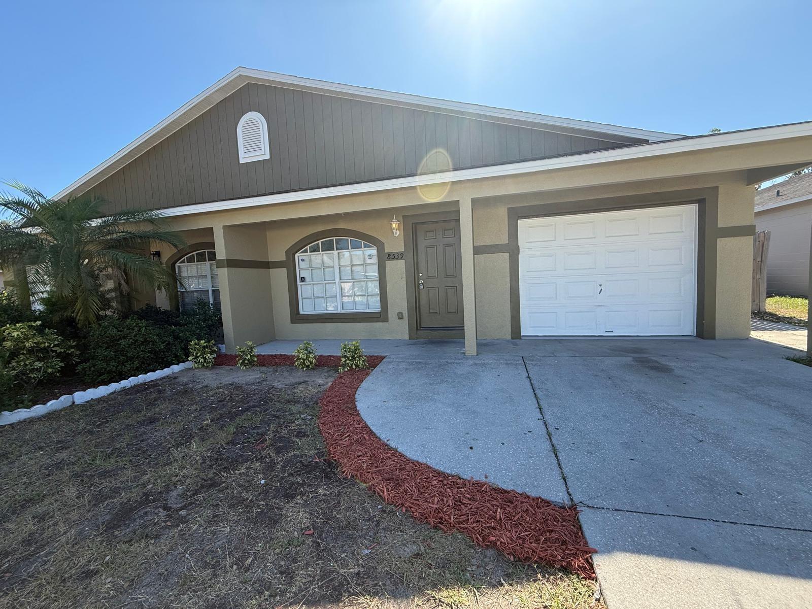 RIVER MANOR - Residential