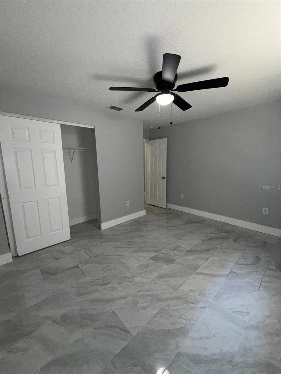 RIVER MANOR - Residential