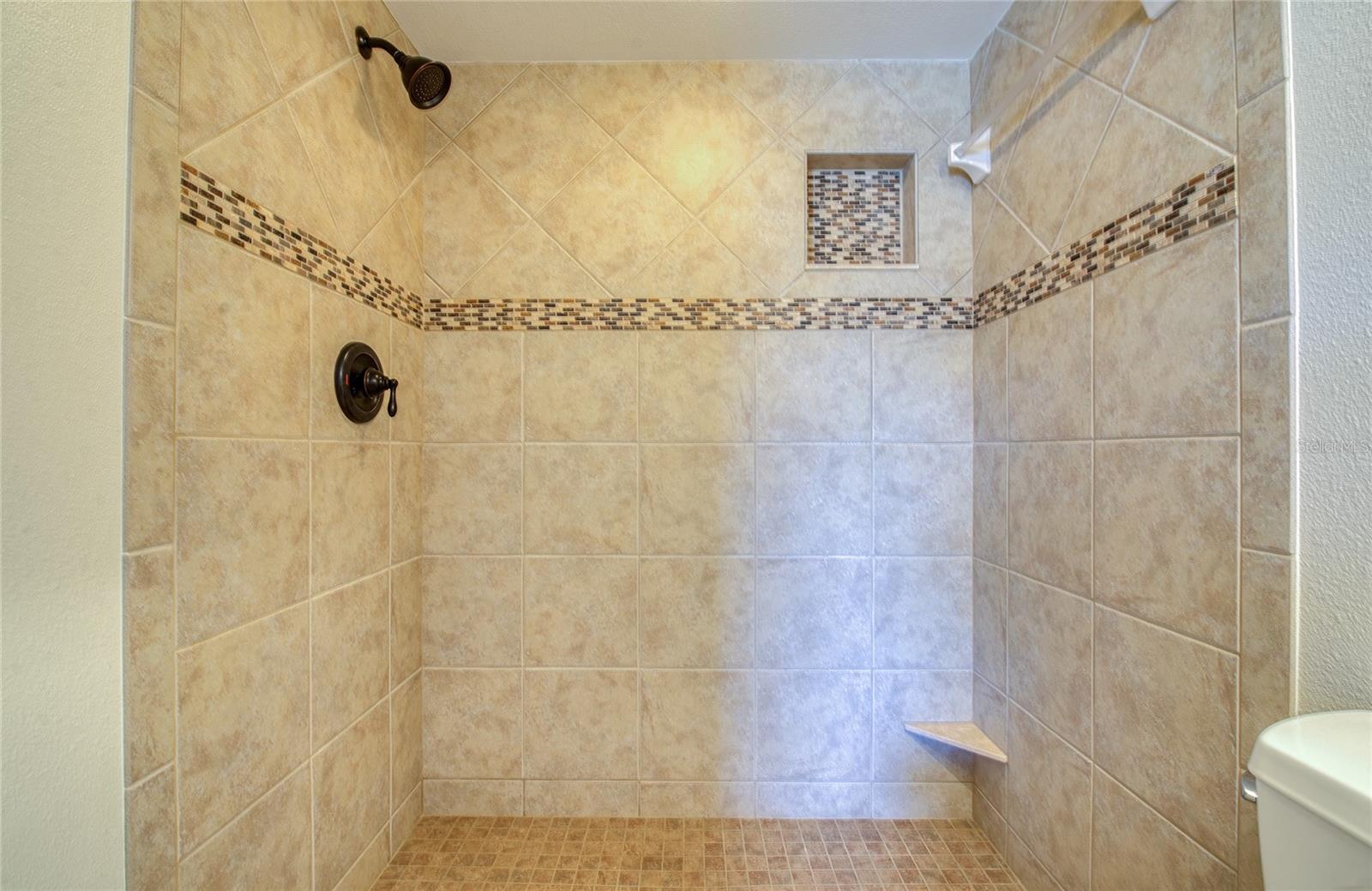 WILLOWS THE CONDO - Residential