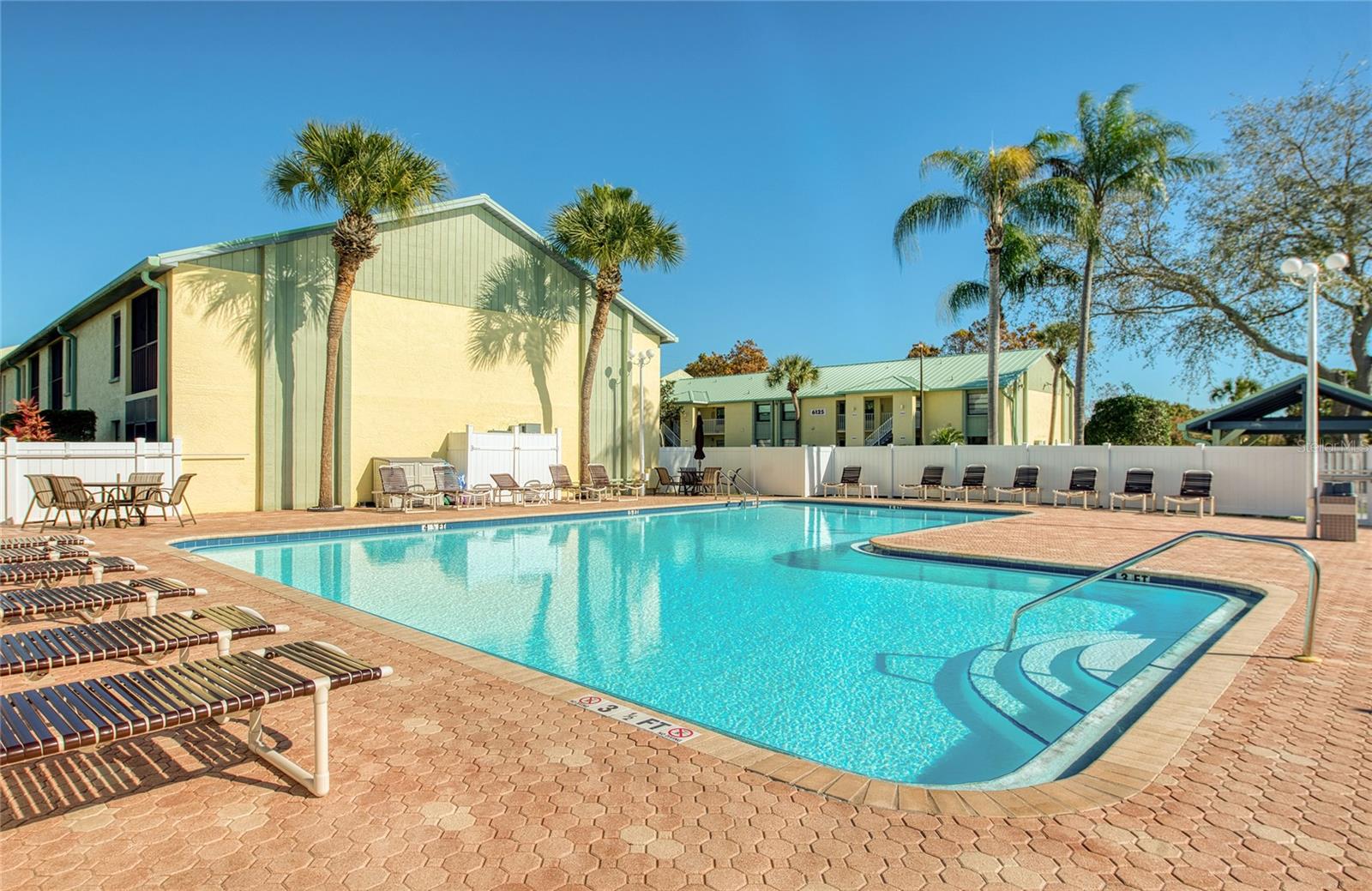 WILLOWS THE CONDO - Residential