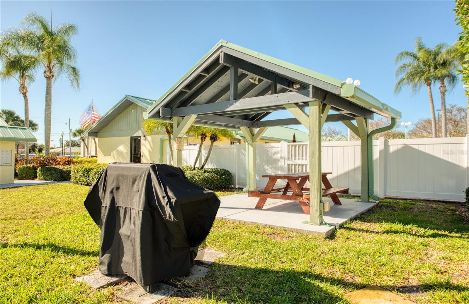 WILLOWS THE CONDO - Residential