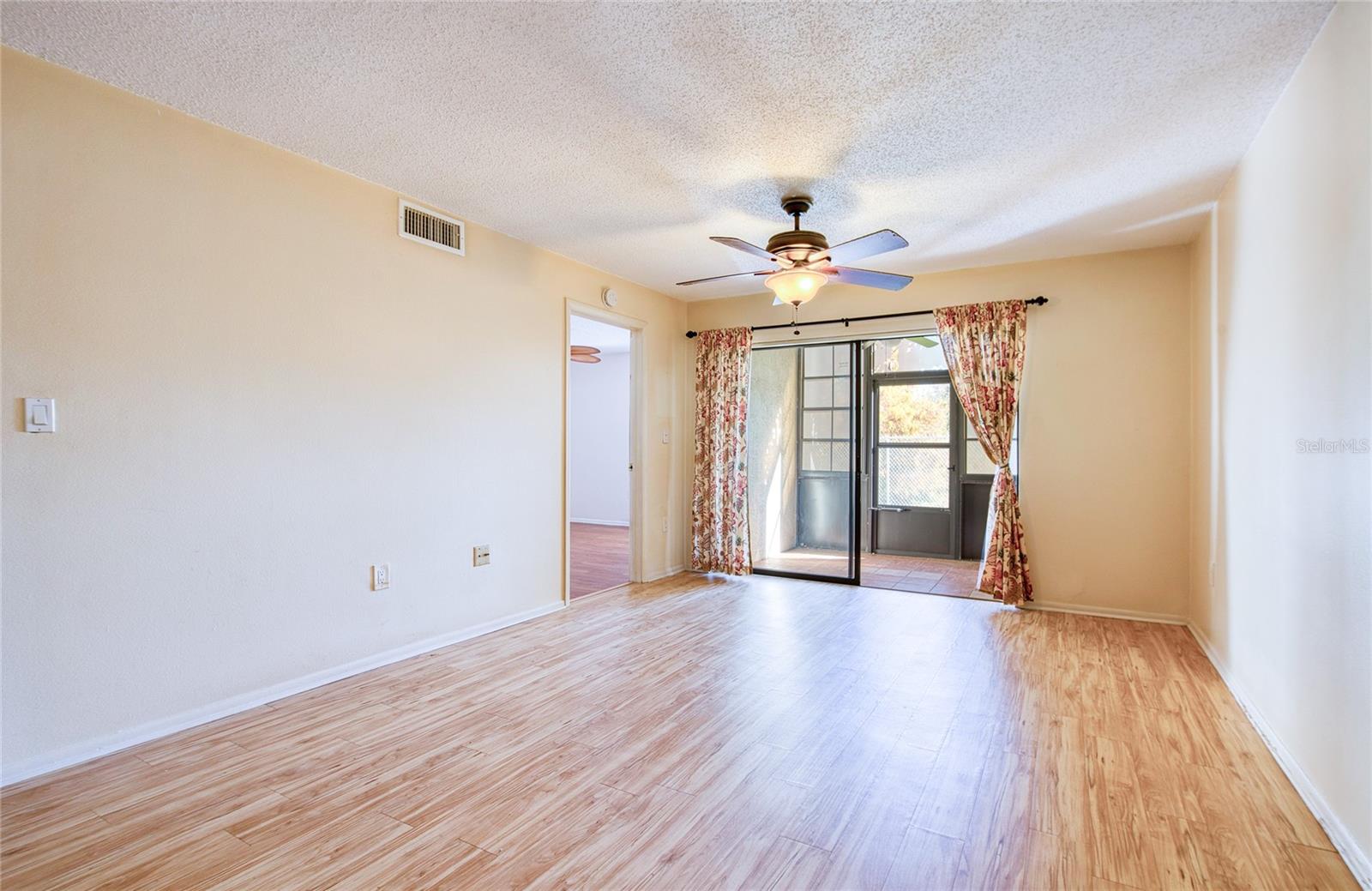 WILLOWS THE CONDO - Residential