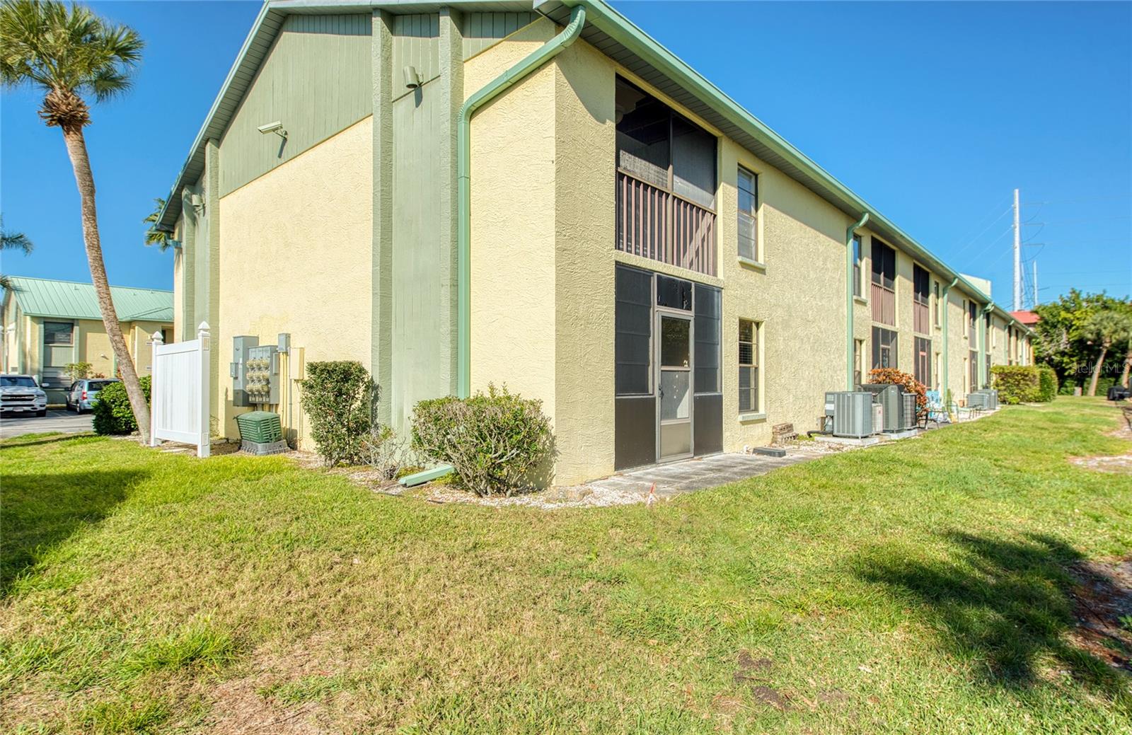 WILLOWS THE CONDO - Residential