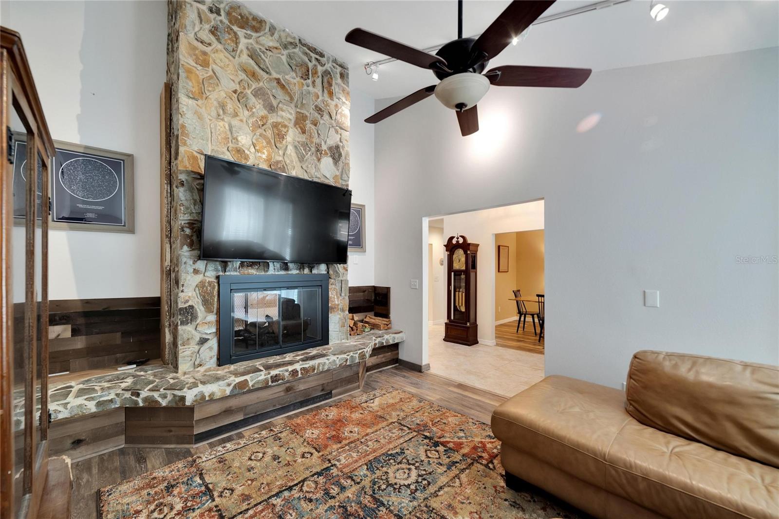 BUCKHORN SPGS MANOR - Residential