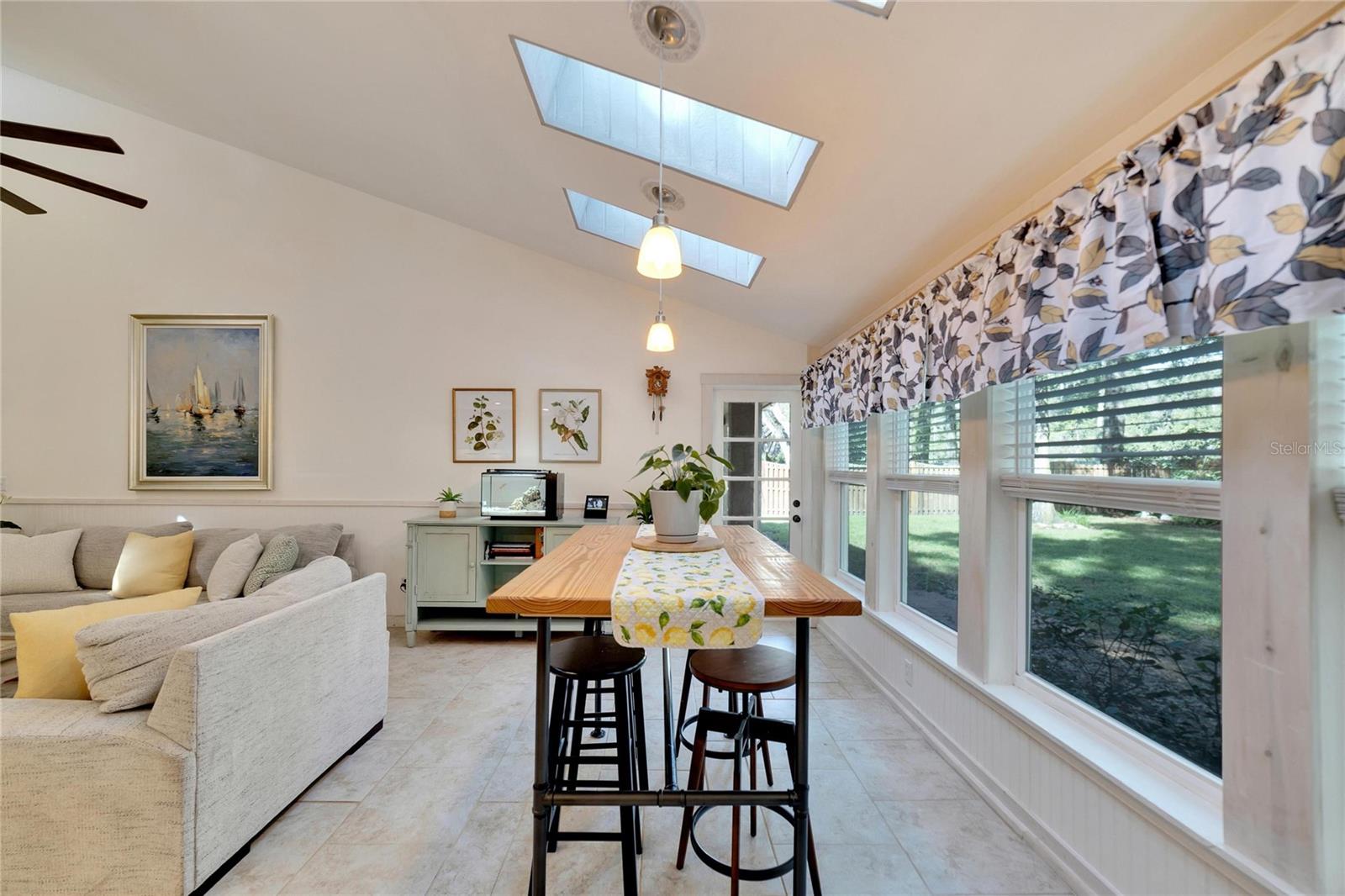 BUCKHORN SPGS MANOR - Residential