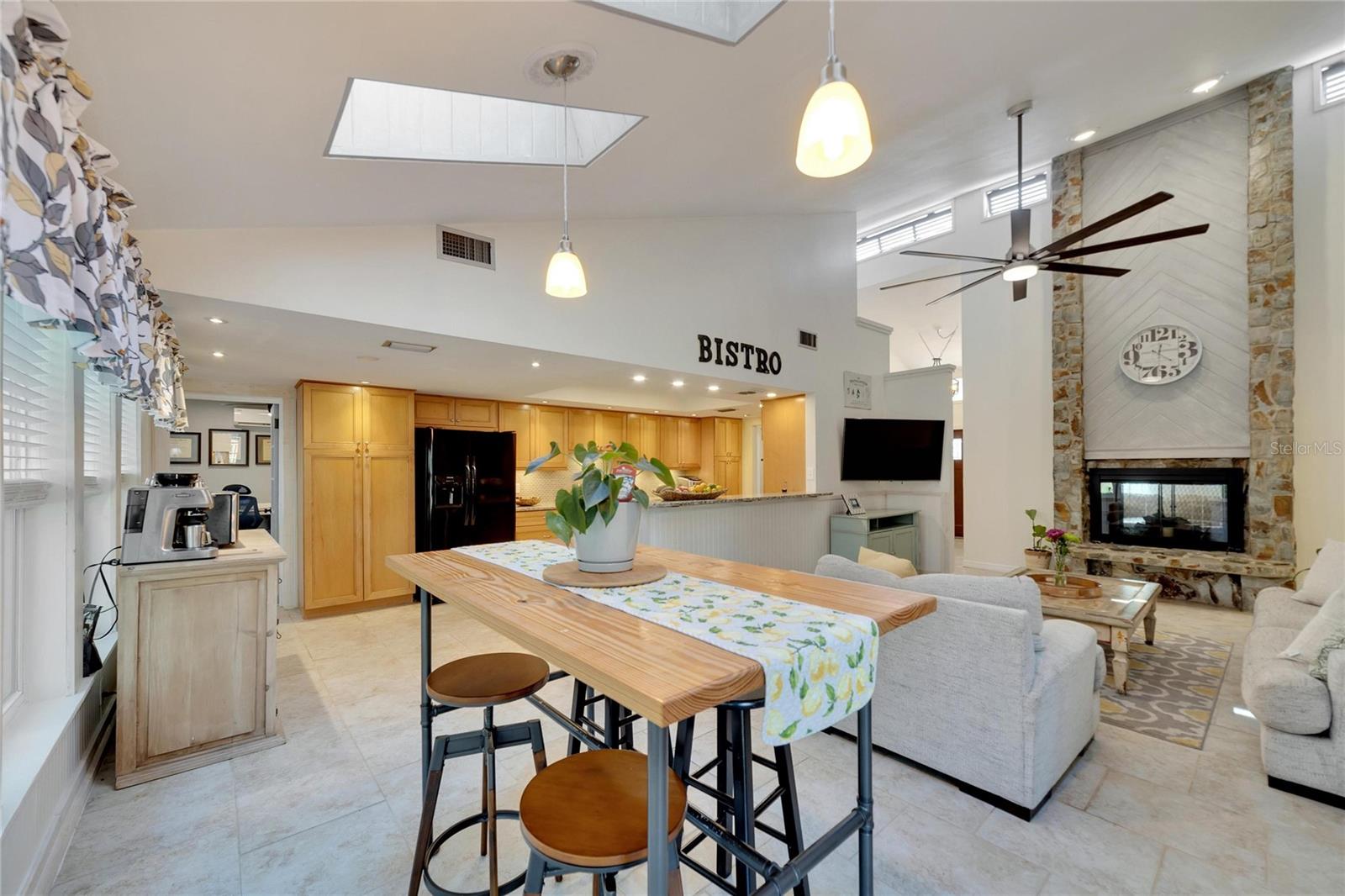 BUCKHORN SPGS MANOR - Residential