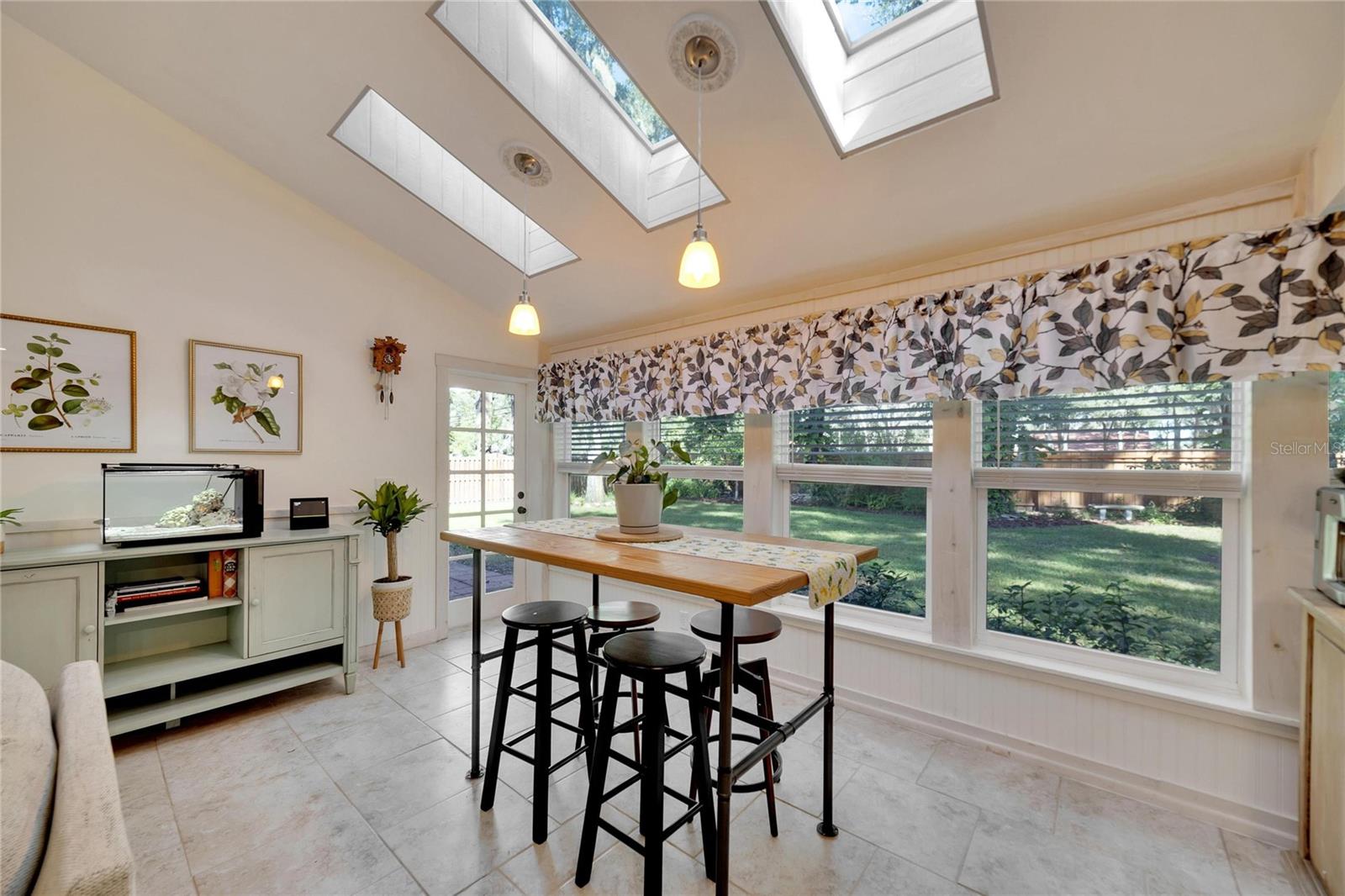 BUCKHORN SPGS MANOR - Residential