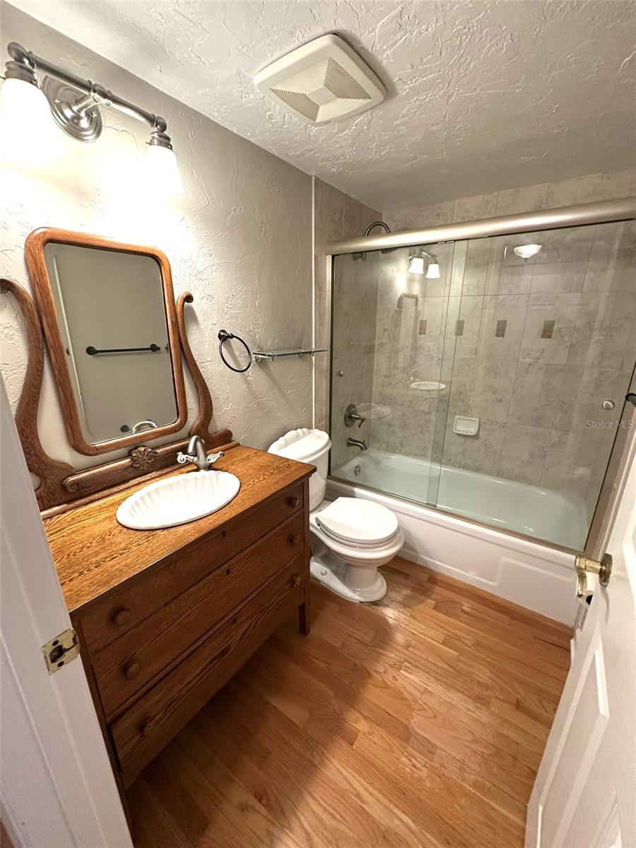 PINE KEY LODGE - Residential Lease