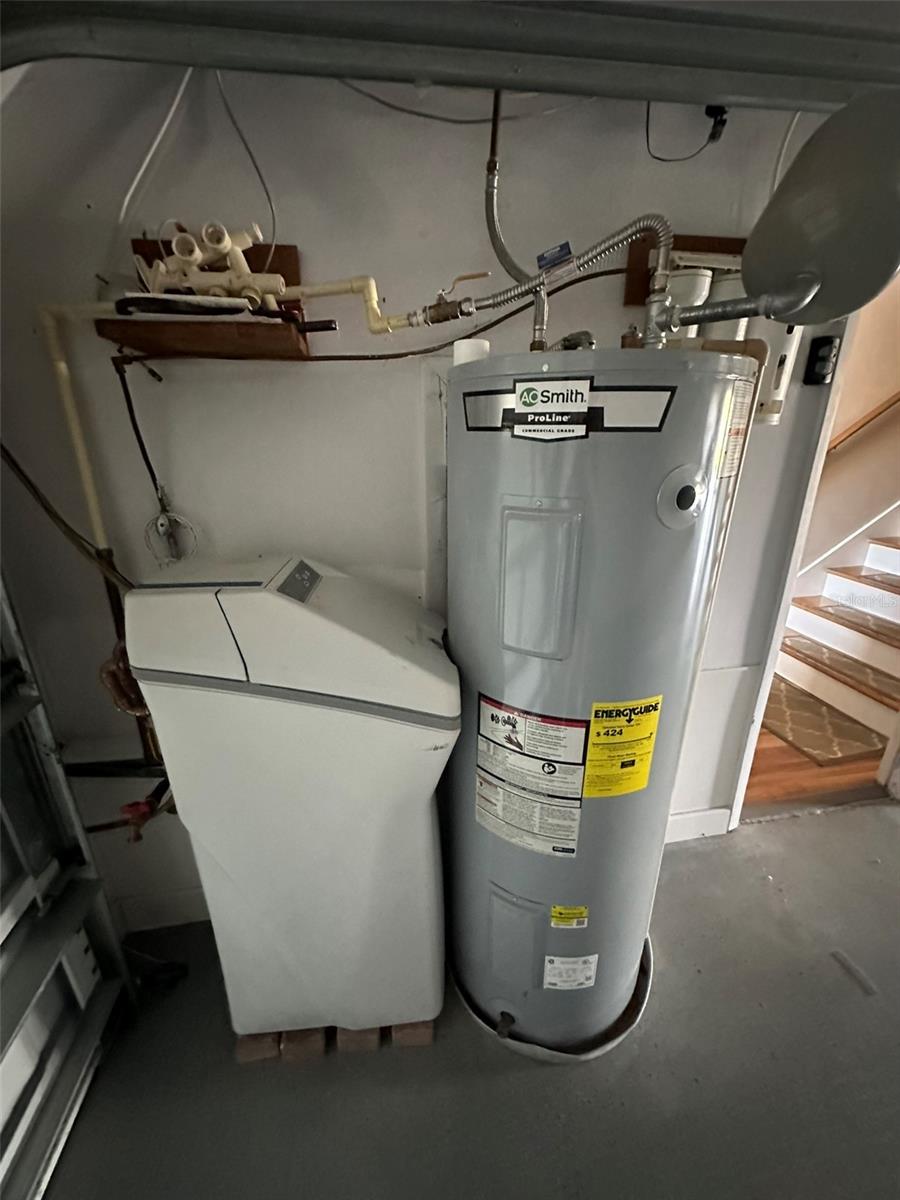 PINE KEY LODGE - Residential Lease