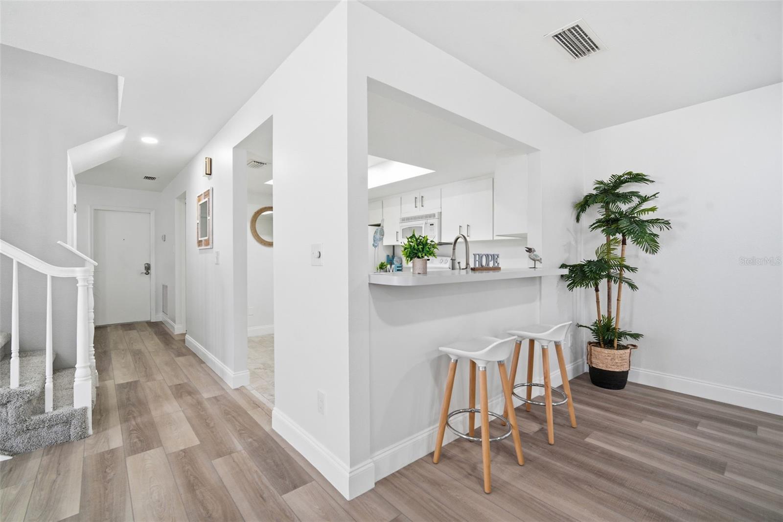 LINKS THE CONDO - Residential