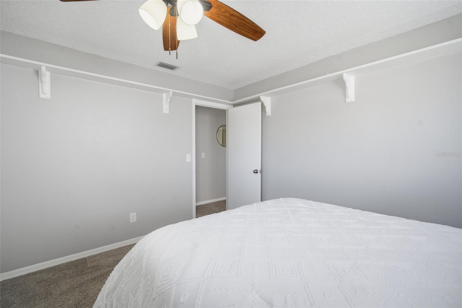 LINKS THE CONDO - Residential