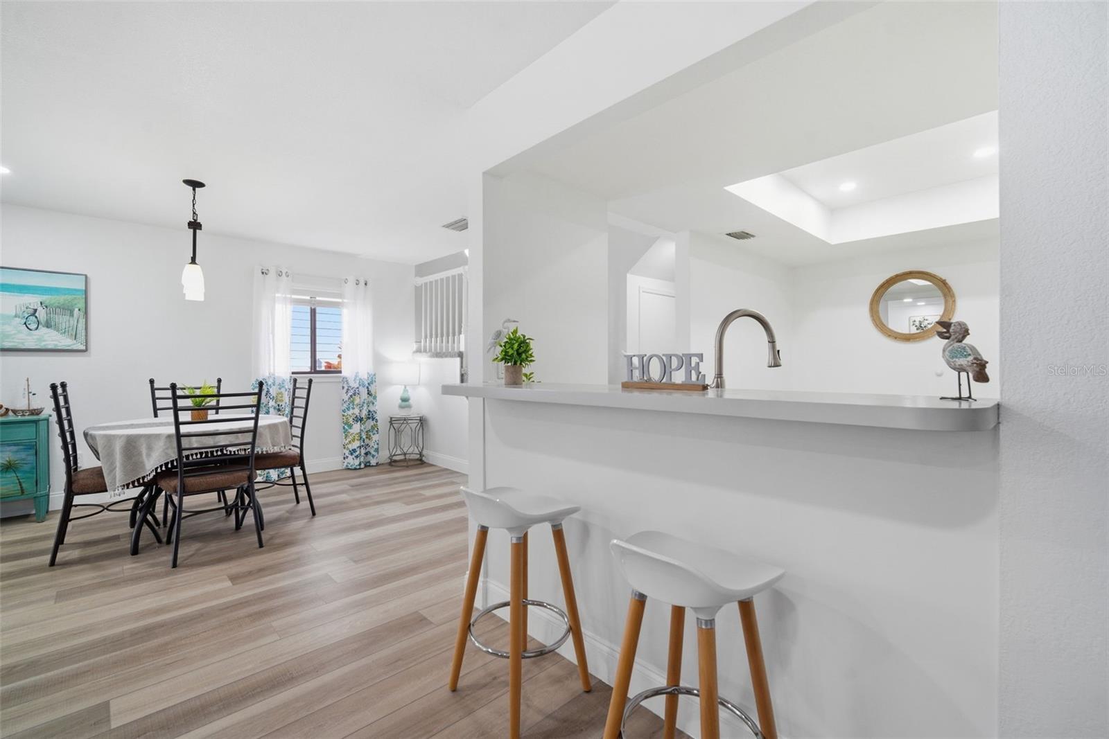 LINKS THE CONDO - Residential