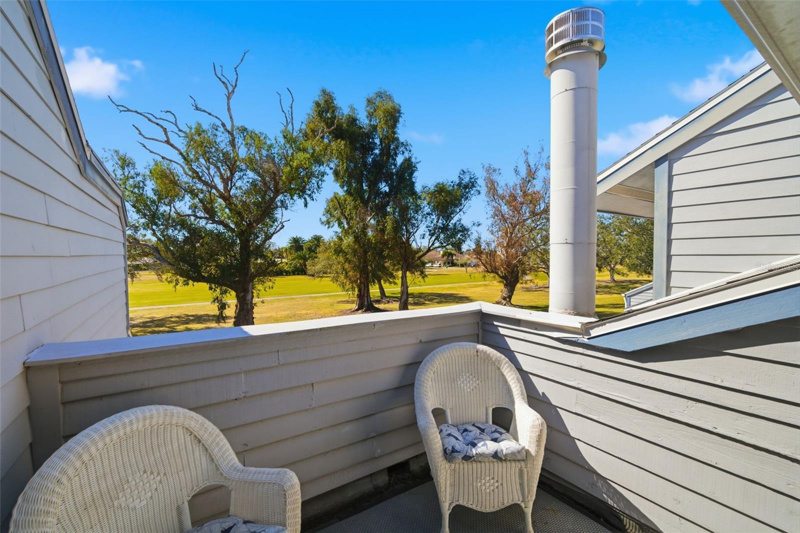 LINKS THE CONDO - Residential