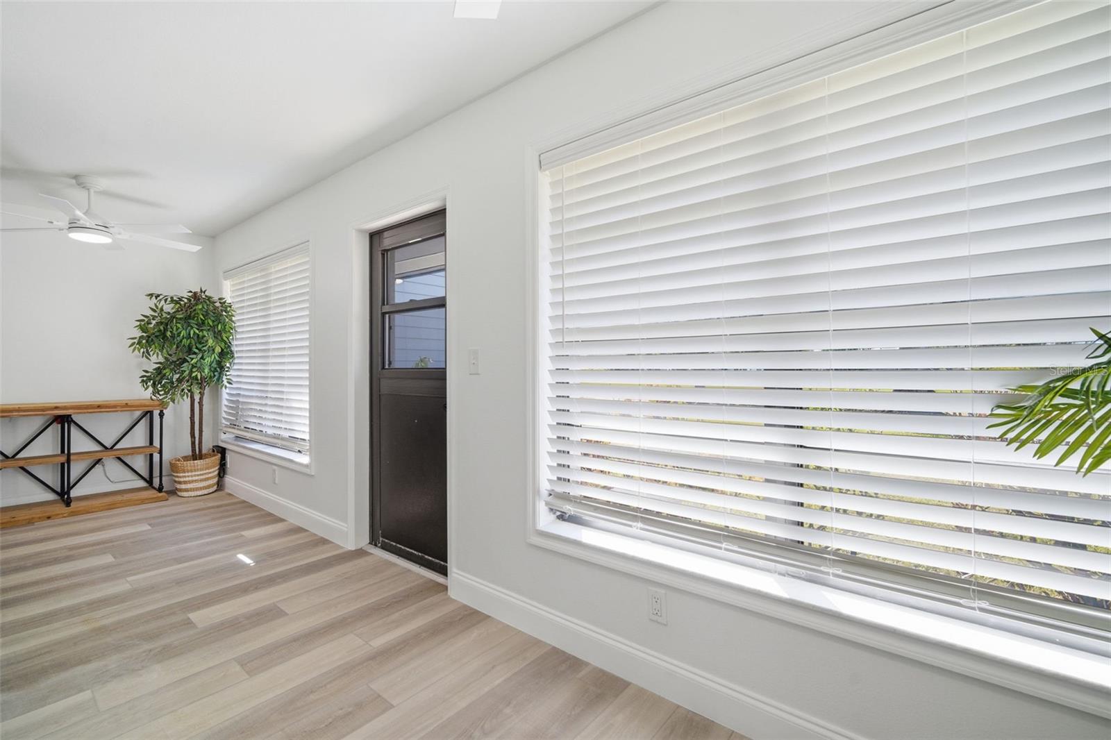 LINKS THE CONDO - Residential