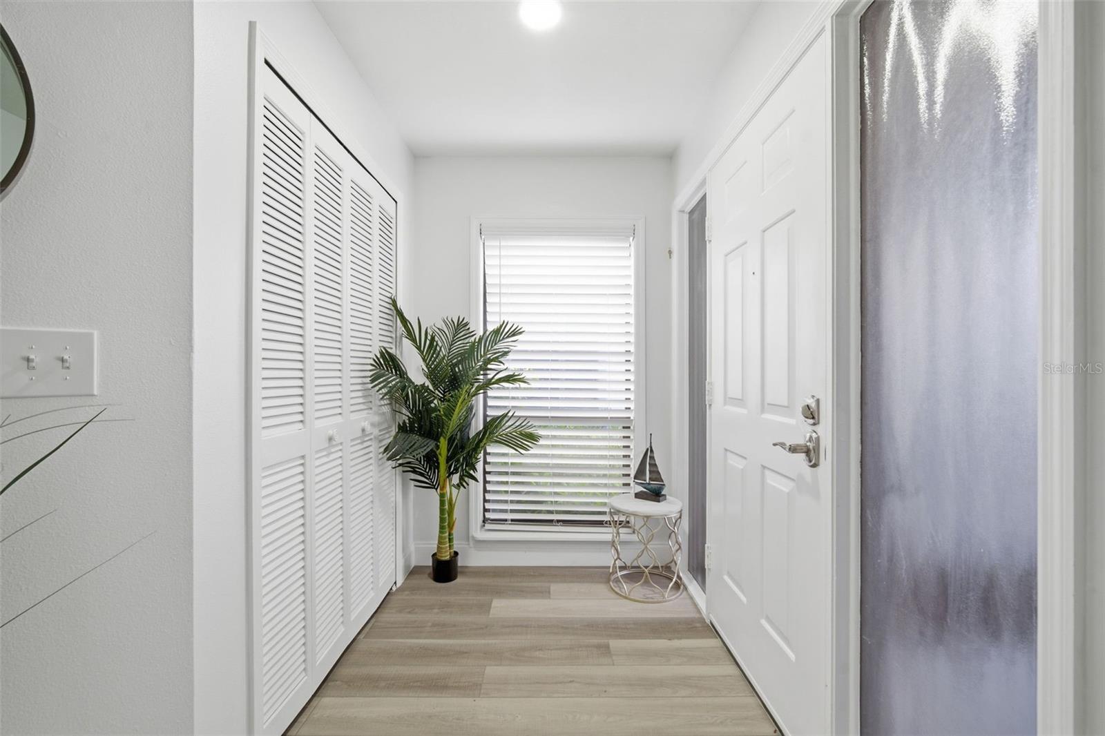 LINKS THE CONDO - Residential