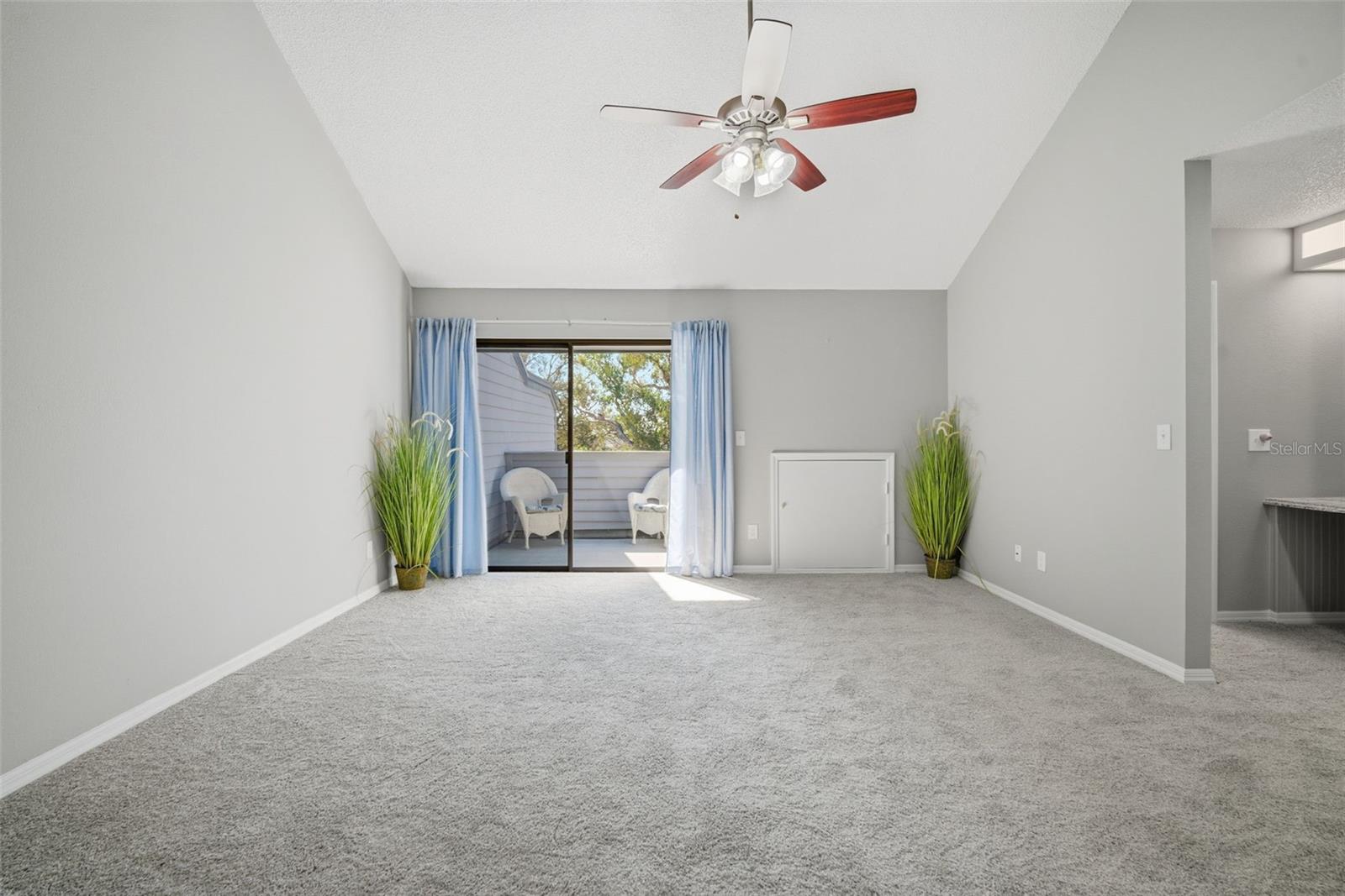 LINKS THE CONDO - Residential