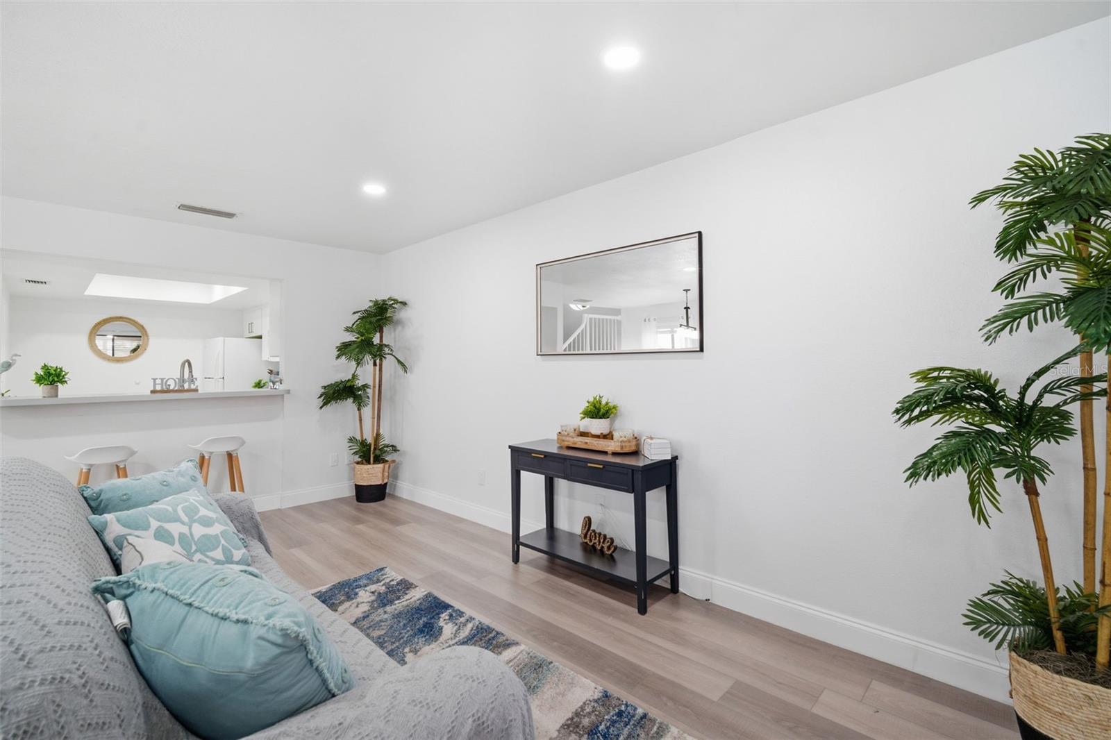 LINKS THE CONDO - Residential