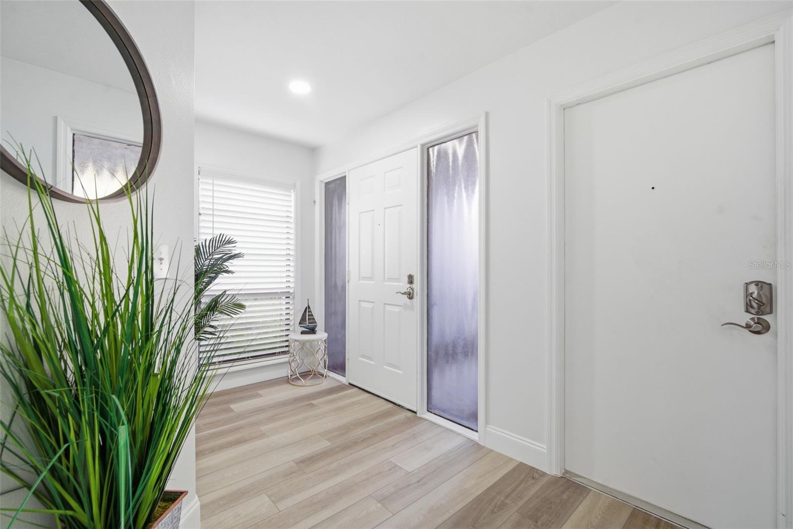 LINKS THE CONDO - Residential