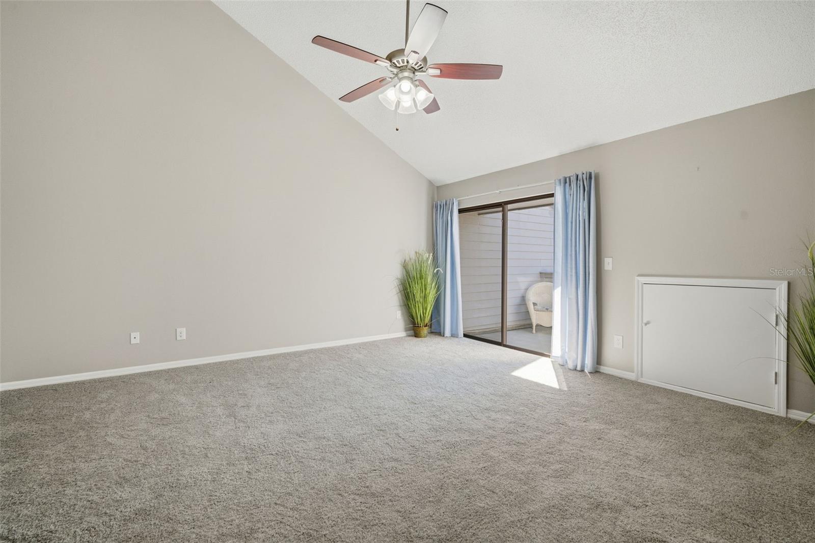 LINKS THE CONDO - Residential