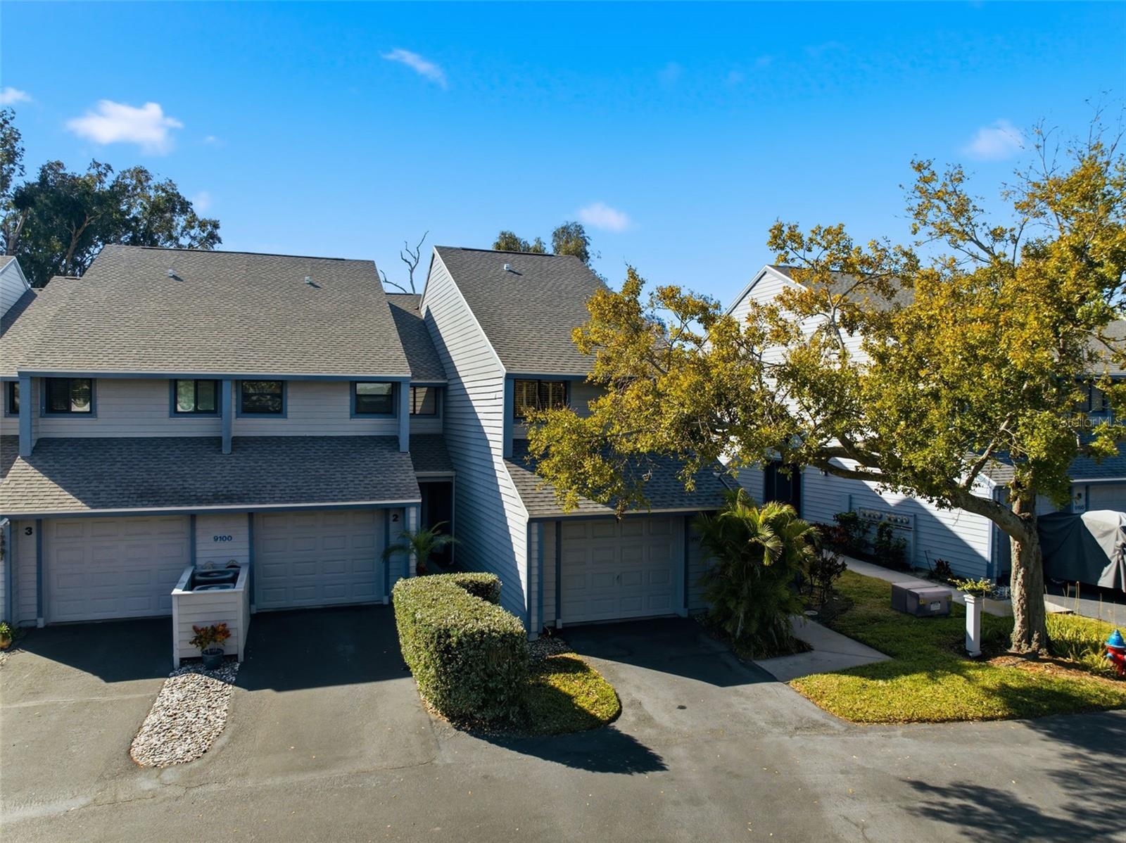 LINKS THE CONDO - Residential