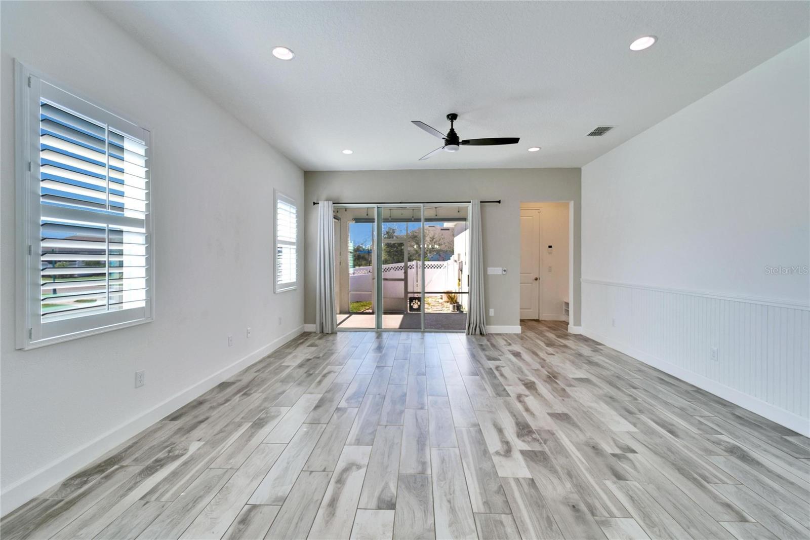 MIRABAY PARCELS 21 & 23 - Residential