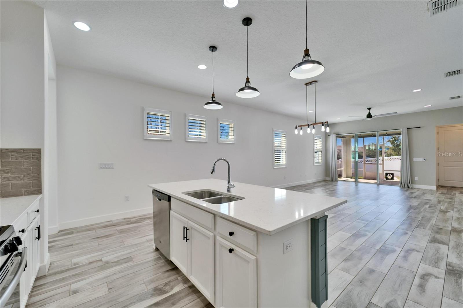 729 WINTERSIDE DRIVE