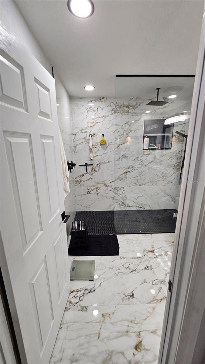 WINDMILL POINTE - Residential Lease