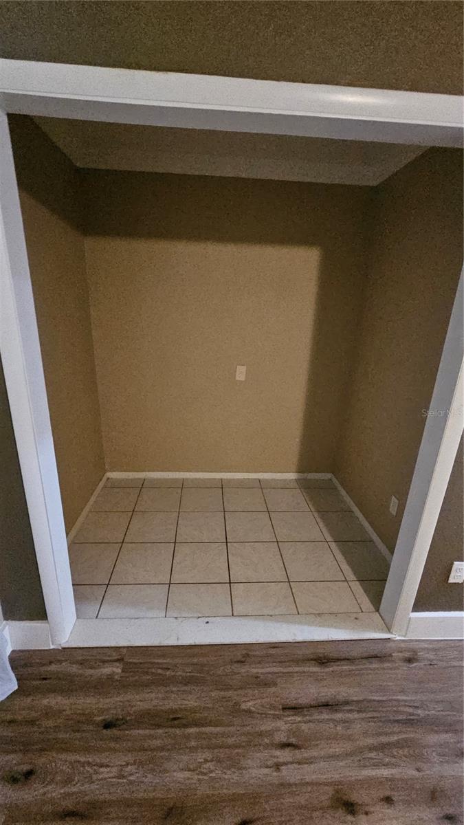 WINDMILL POINTE - Residential Lease