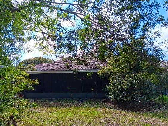 WINDMILL POINTE - Residential Lease