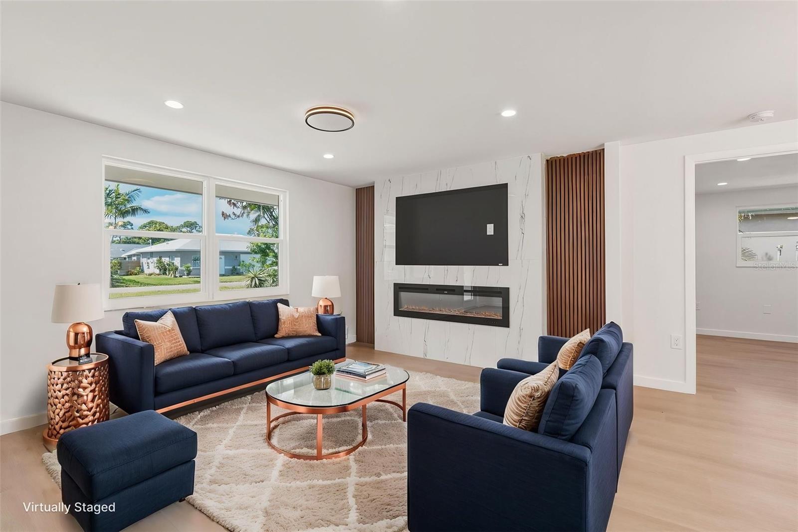 SOUTH VENICE - Residential