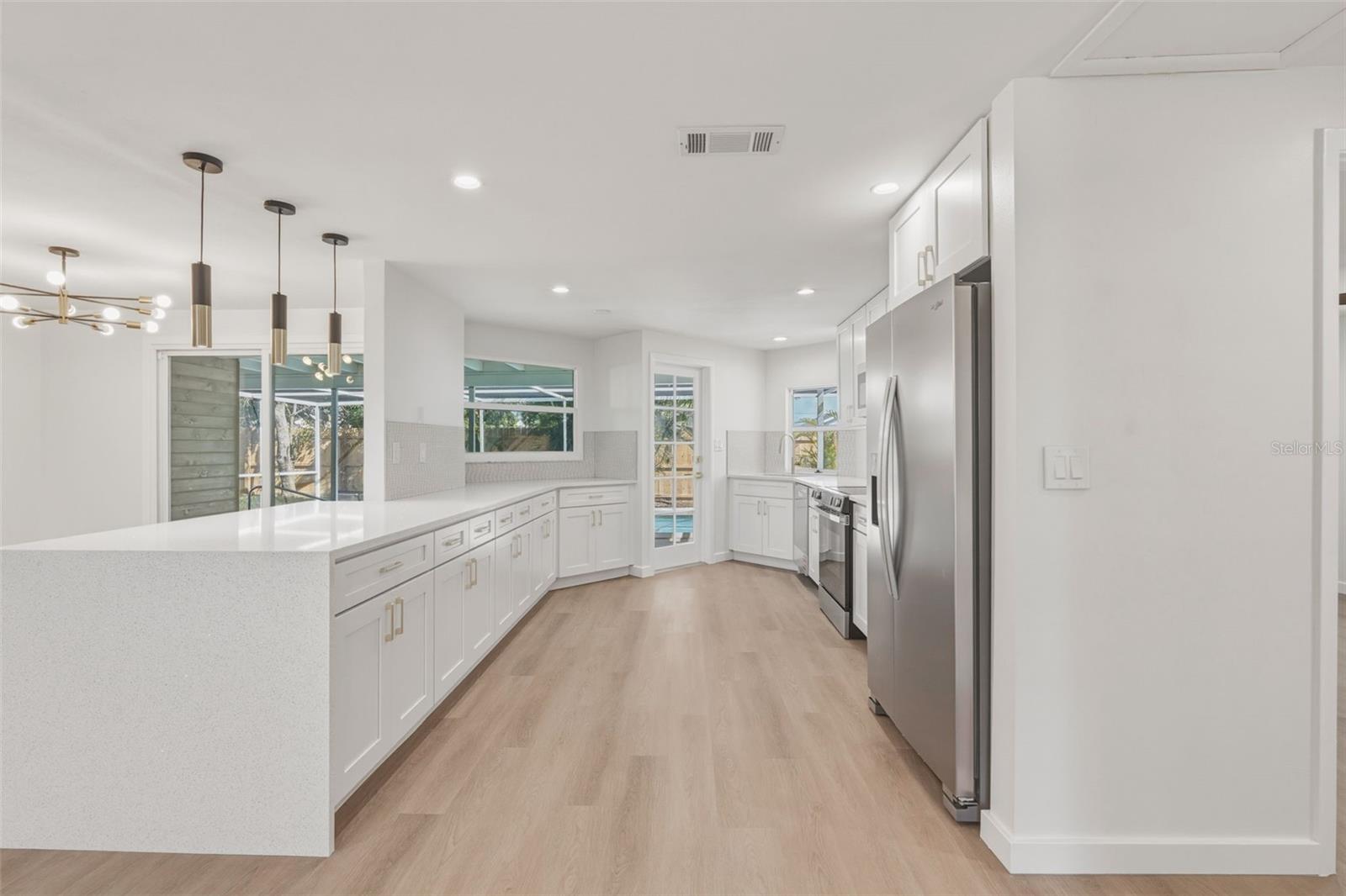 SOUTH VENICE - Residential
