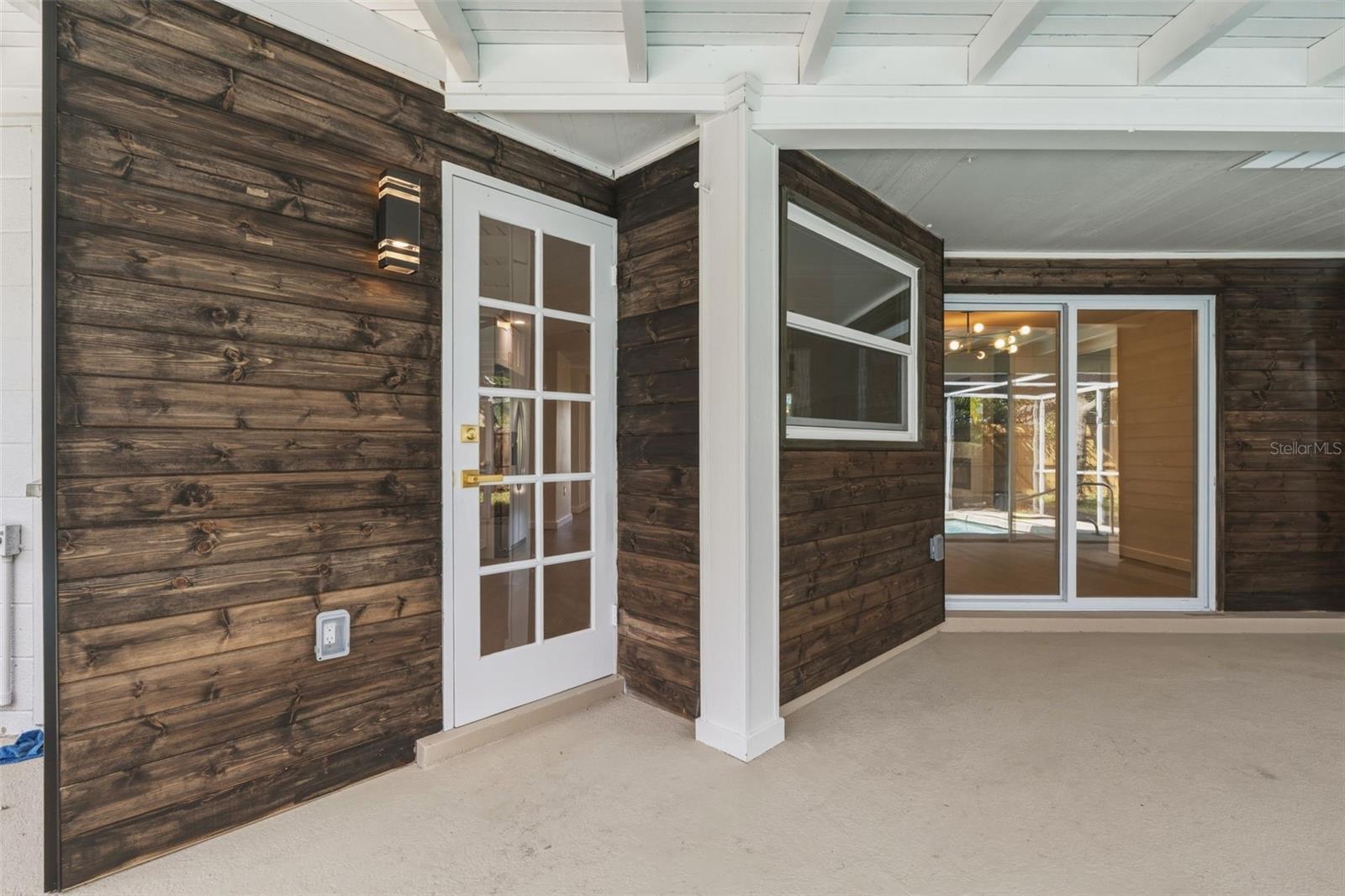 SOUTH VENICE - Residential