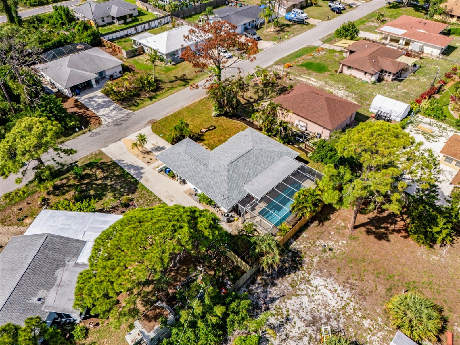 SOUTH VENICE - Residential