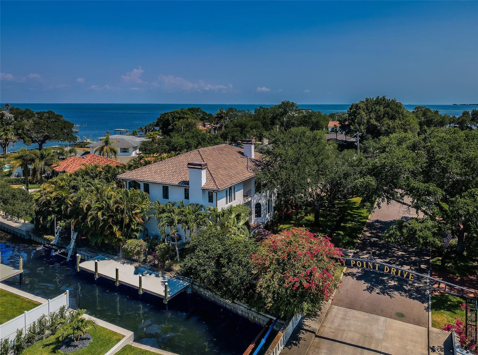 147 BAY POINT DRIVE NE