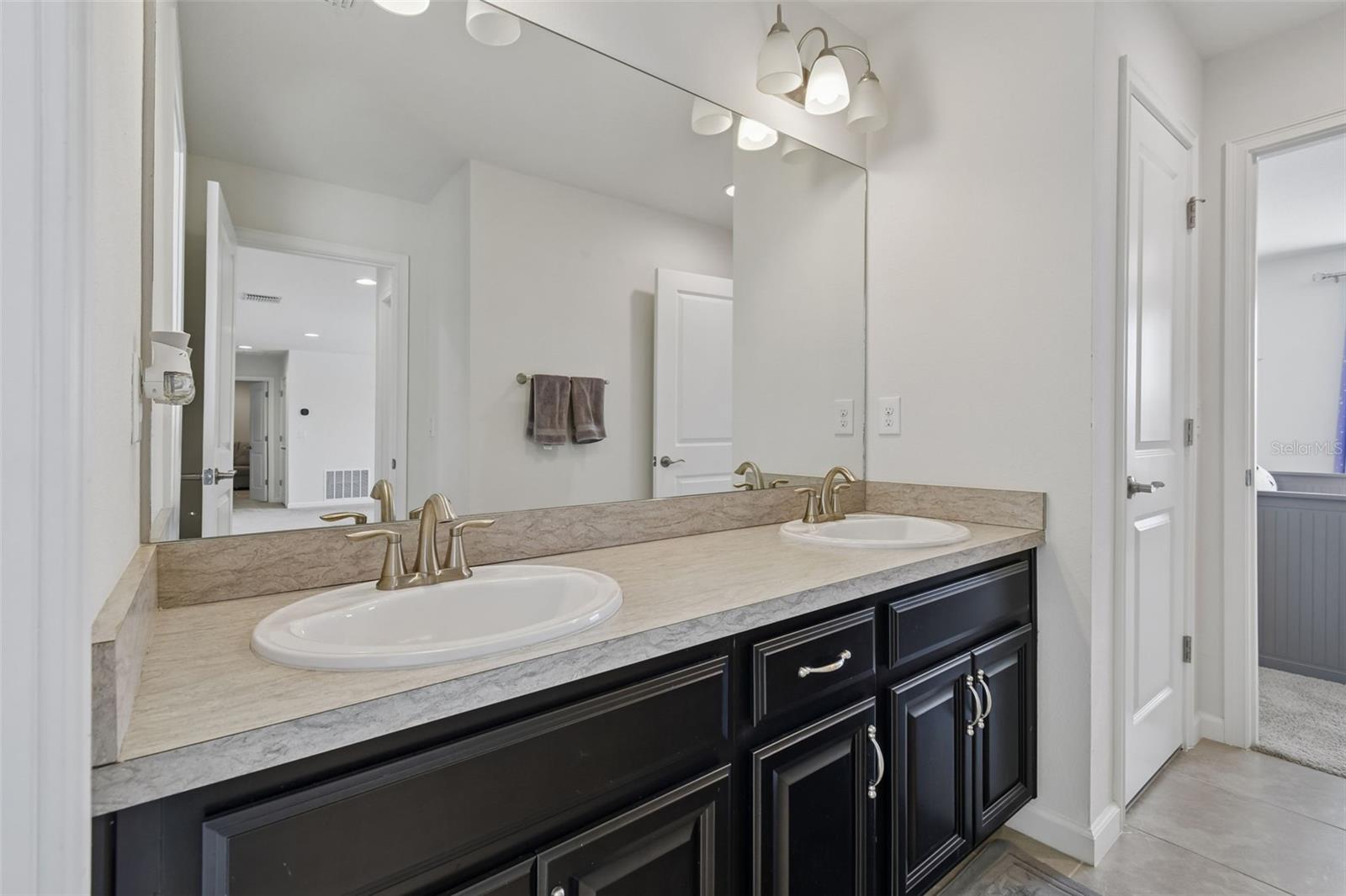 MEADOWGROVE - Residential