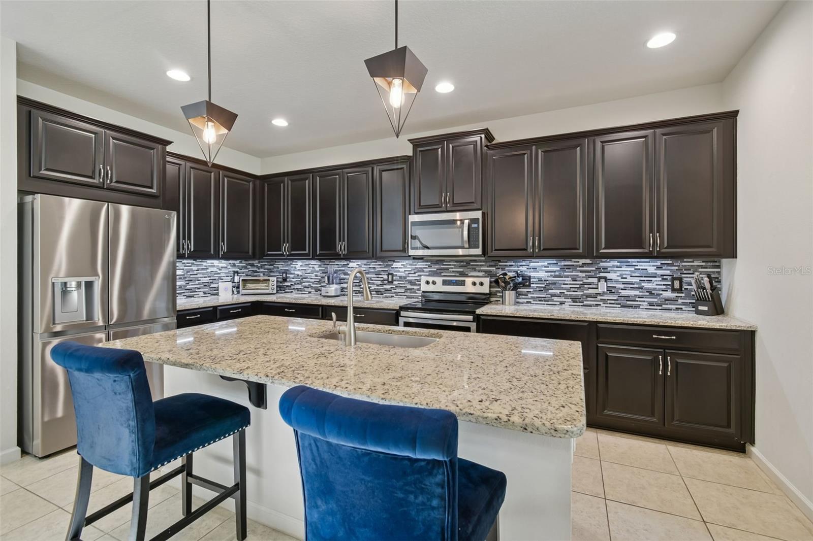 MEADOWGROVE - Residential