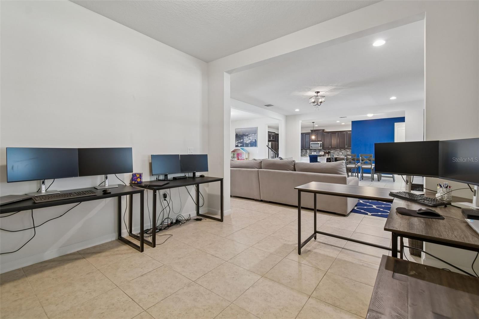 MEADOWGROVE - Residential