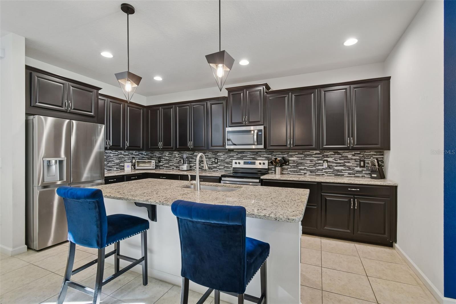 MEADOWGROVE - Residential