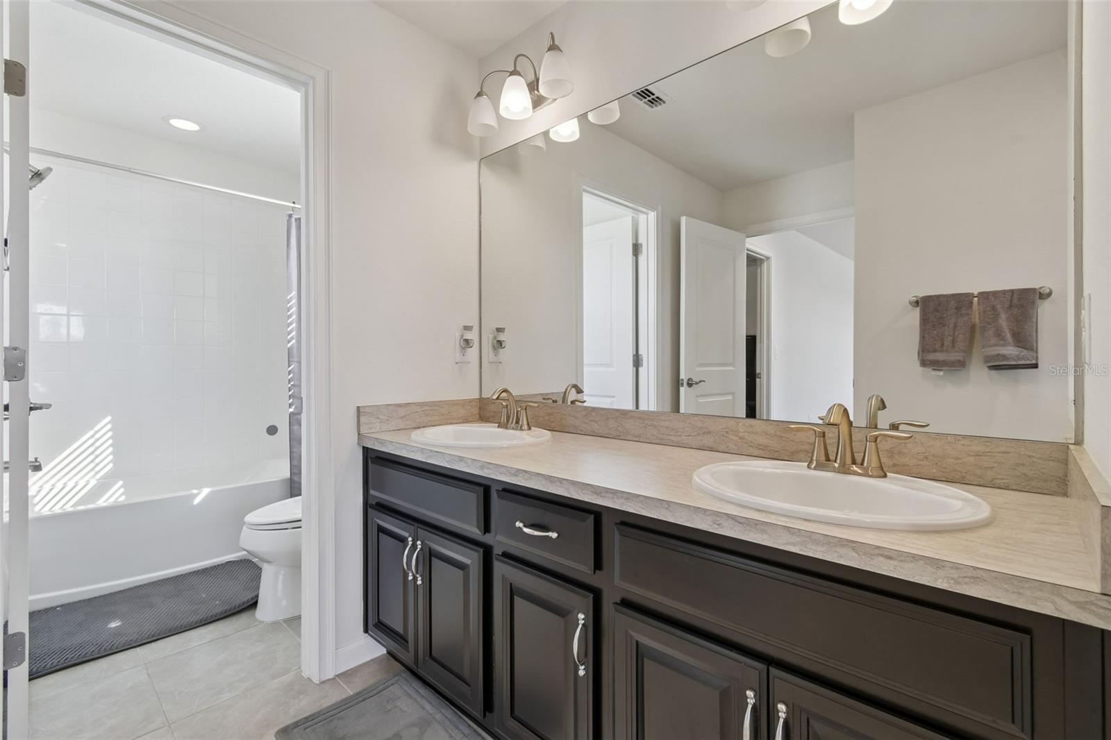 MEADOWGROVE - Residential