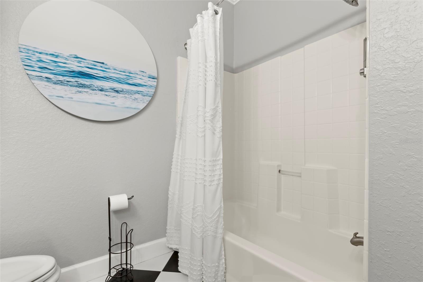 GRAND BELLAGIO AT BAYWATCH CONDO THE - Residential Lease