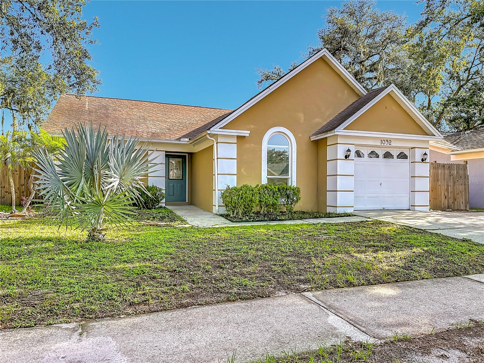 1032 HARDWOOD DRIVE