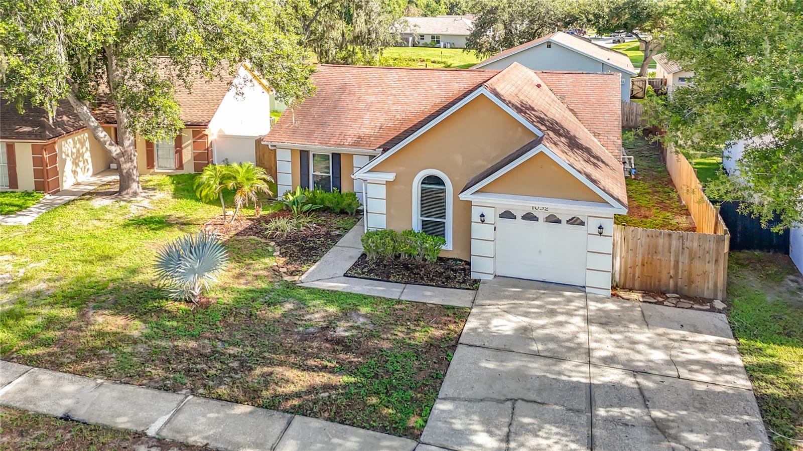 1032 HARDWOOD DRIVE