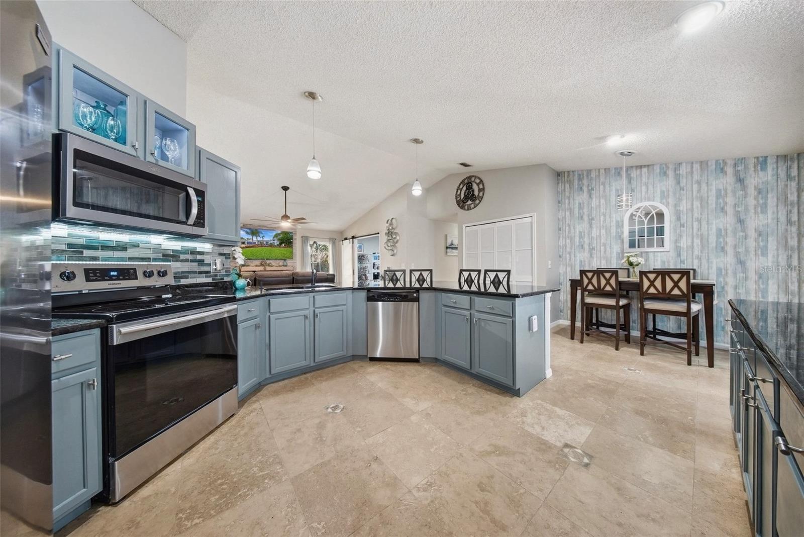 BLOOMINGDALE SEC BB PH - Residential