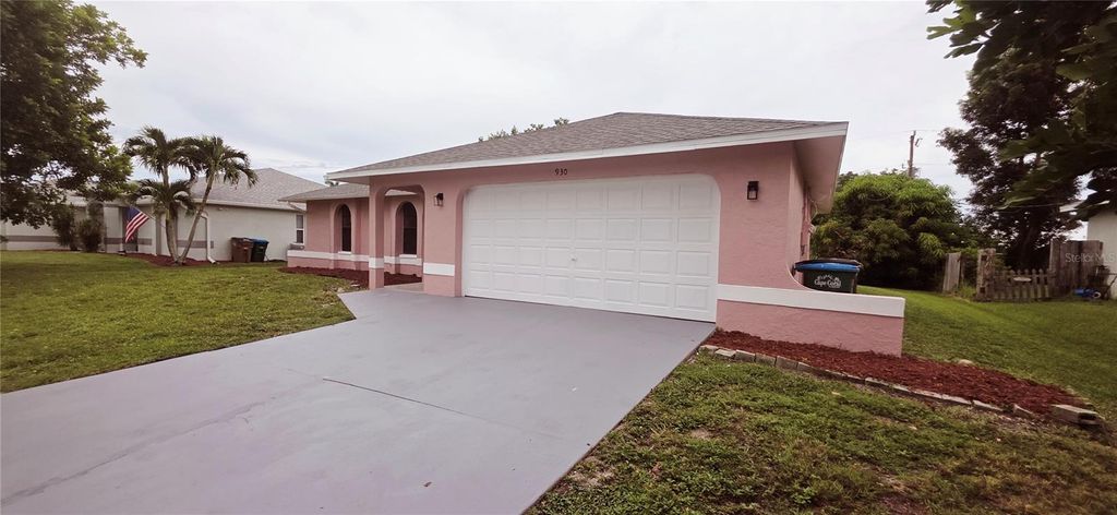 Photo of 930 SW 34th Street, Cape Coral, FL 33914 (MLS # O6342115)