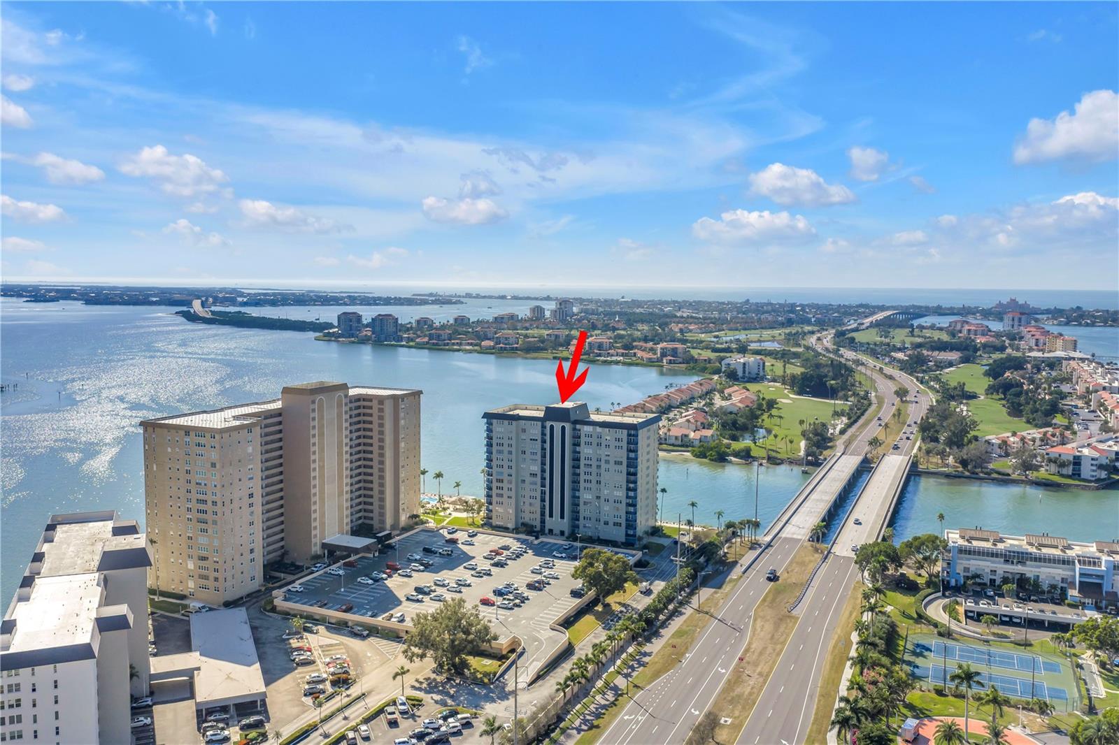 BAYWAY ISLES POINT BRITTANY FIVE - Residential