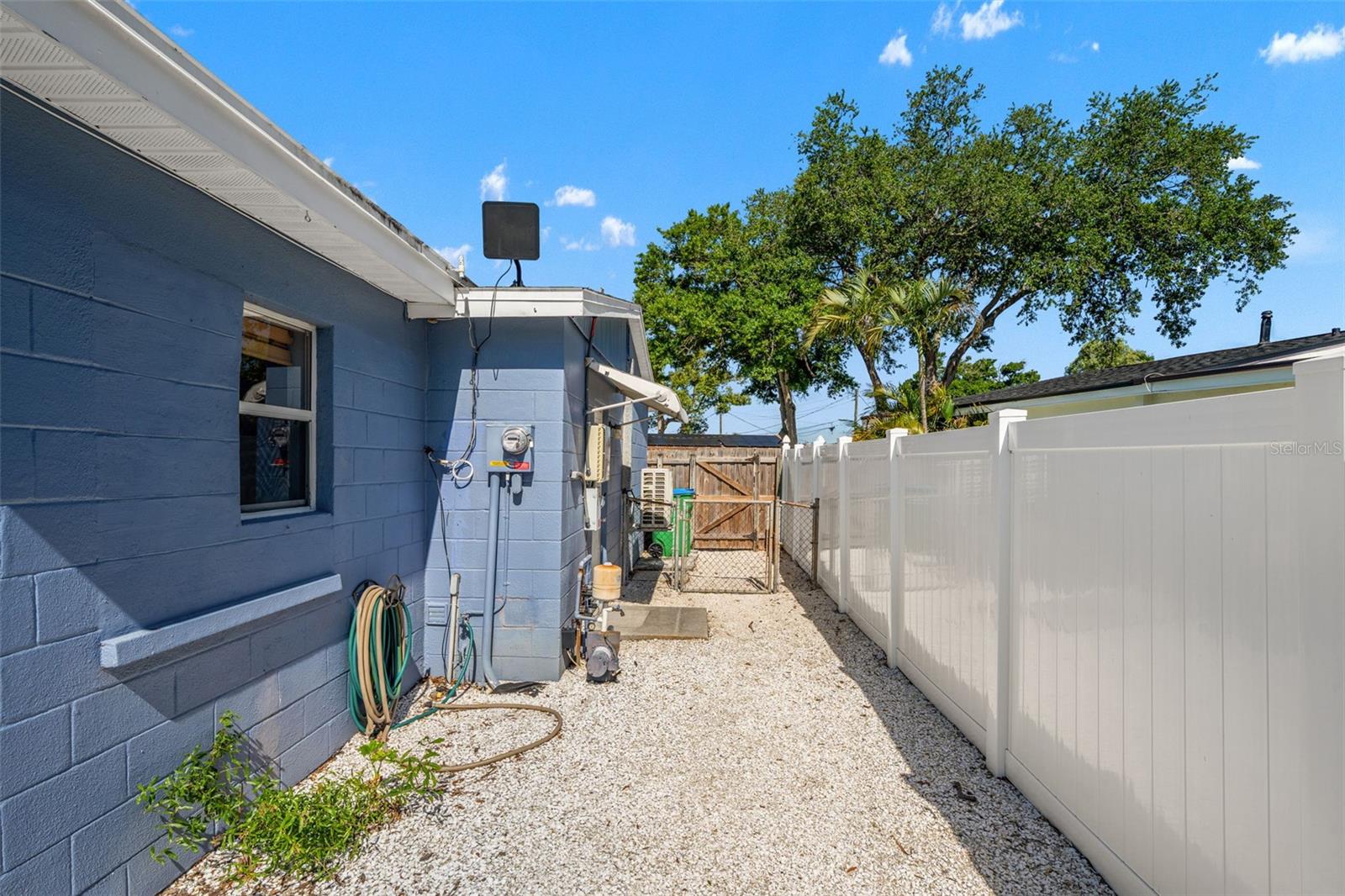 KENNETH CITY - Residential