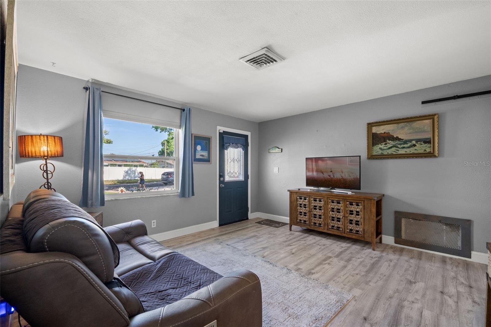 KENNETH CITY - Residential