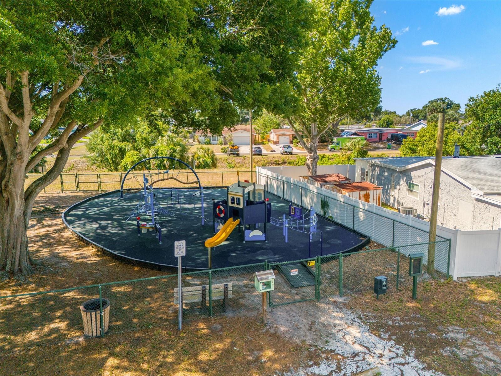 KENNETH CITY - Residential